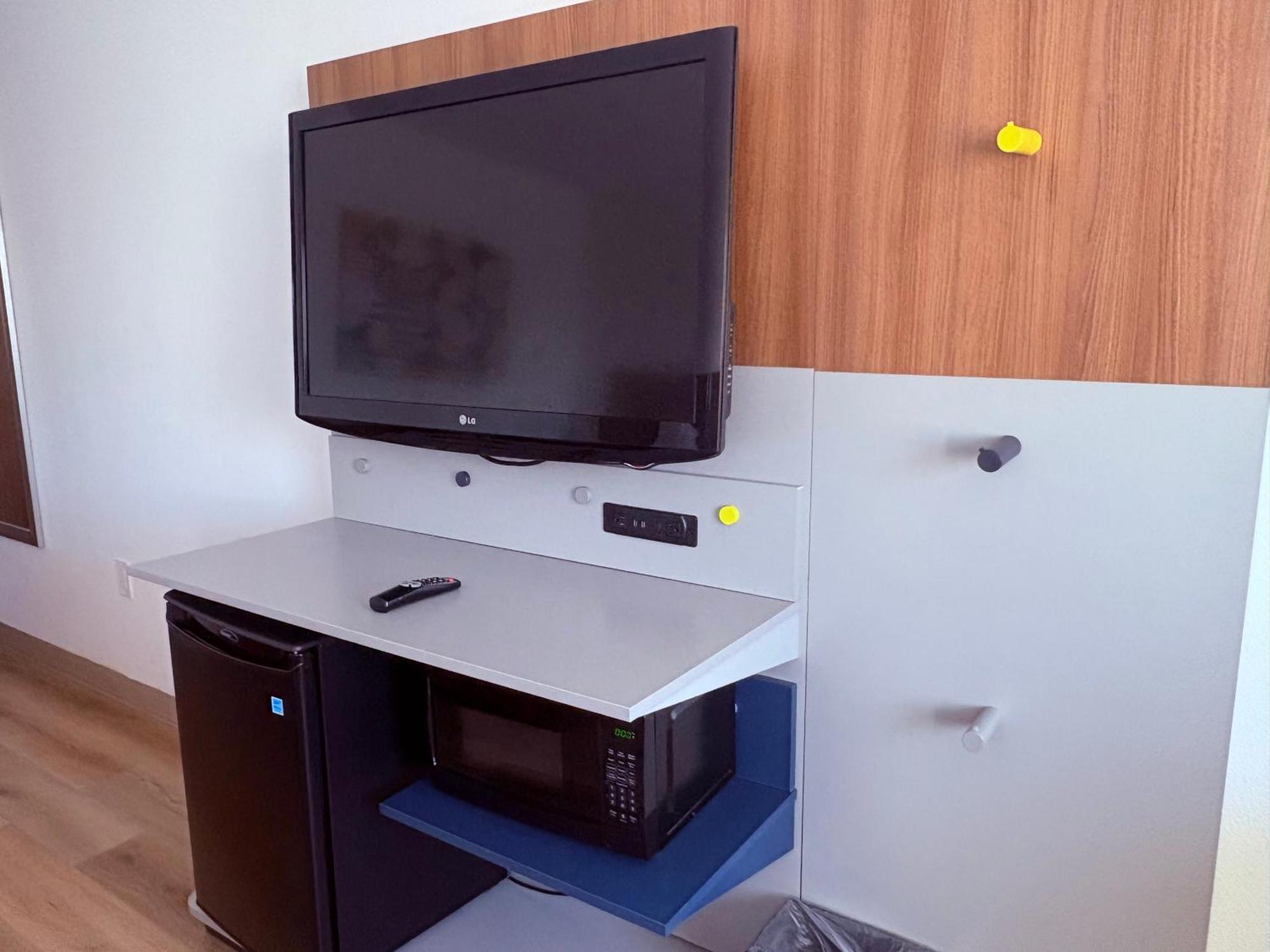 Microtel Inn & Suites By Wyndham Denver Airport מראה חיצוני תמונה
