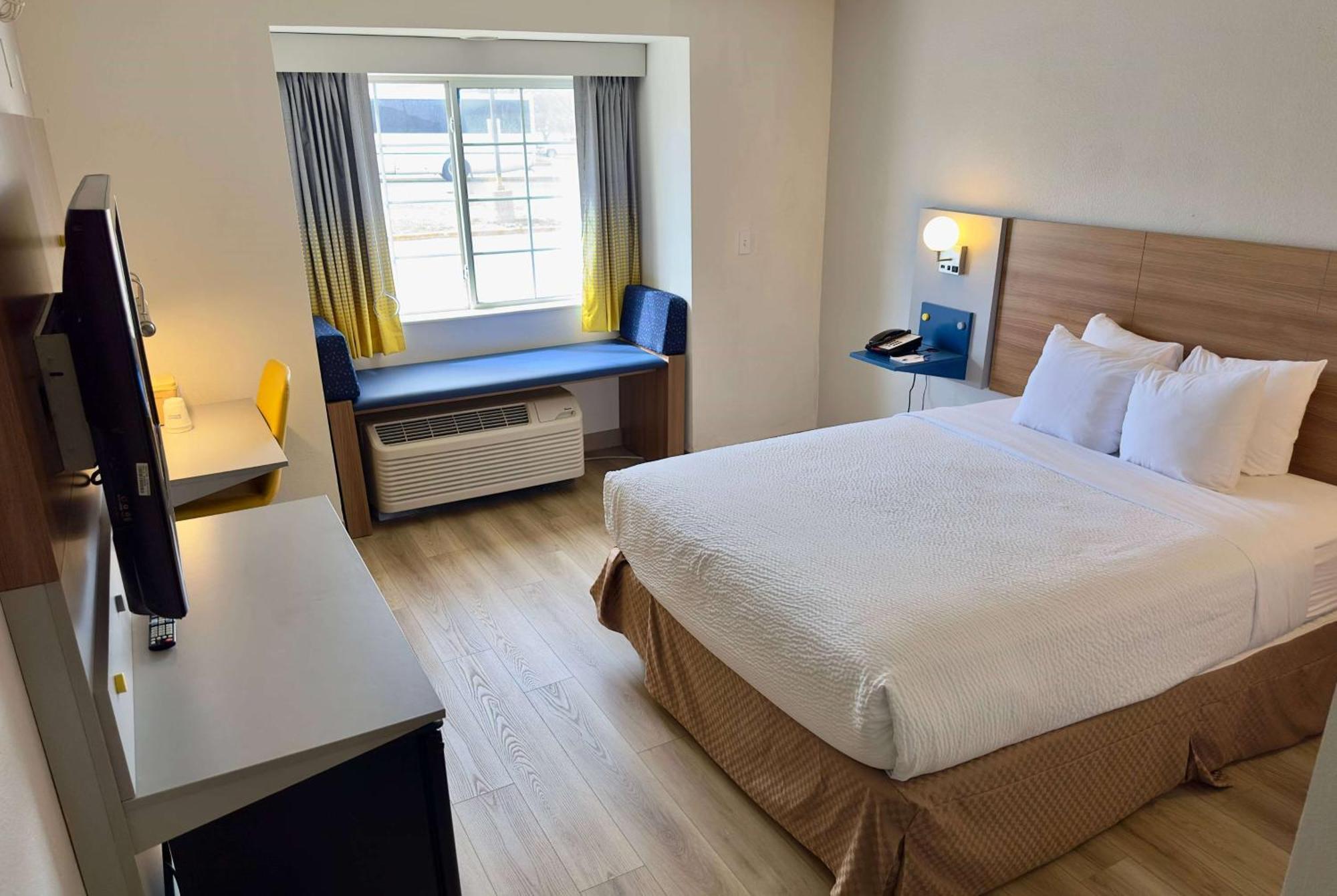 Microtel Inn & Suites By Wyndham Denver Airport מראה חיצוני תמונה